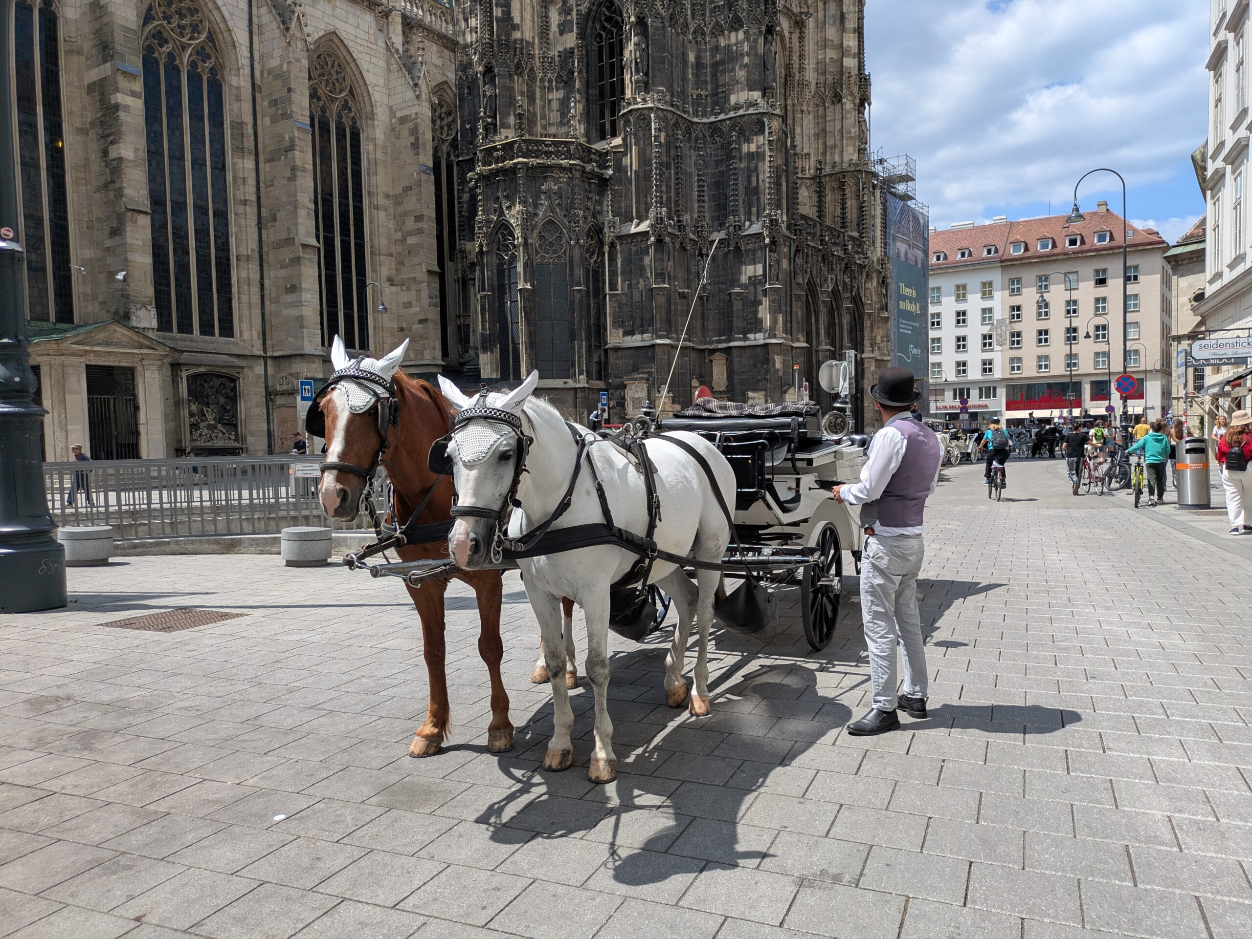 Baumstrietzel und Riesenrad in Wien